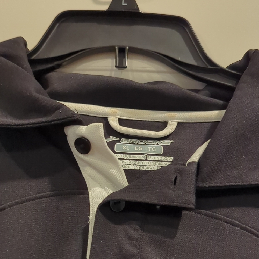 Brooks Men’s Black Collared Shirt